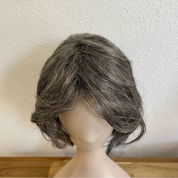 Paula Young wig A4333 Erica Color 44 Size A - Picture 2 of 10